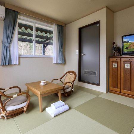 Shirokane Freeport Hotel - Vacation Stay 85764 Kamifurano Екстериор снимка