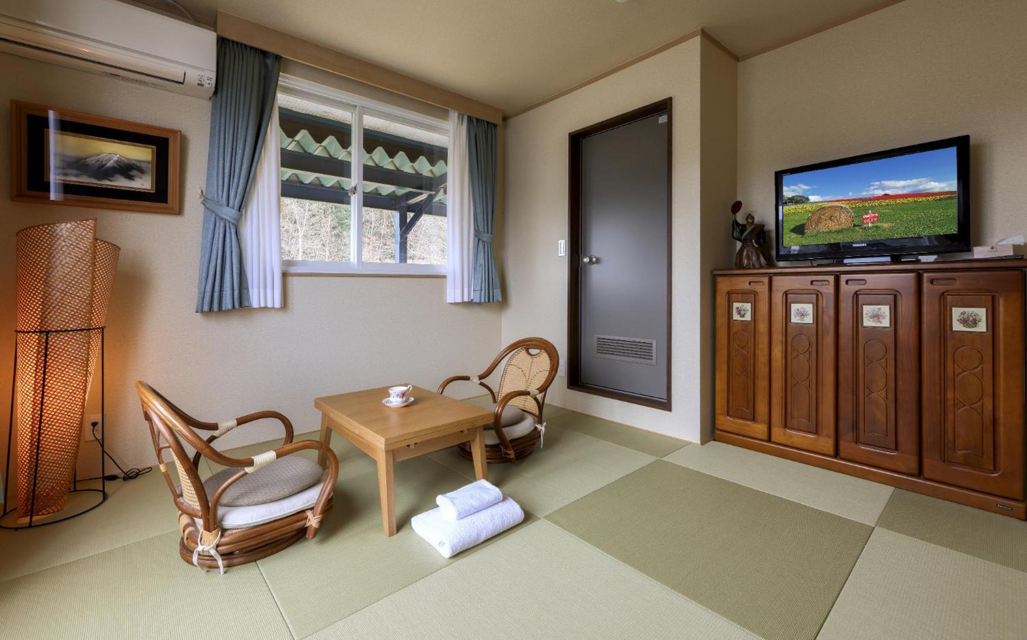 Shirokane Freeport Hotel - Vacation Stay 85764 Kamifurano Екстериор снимка